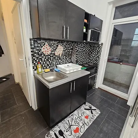 Alexis Apartment *